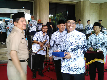 Pencarian PGRI Toli - Persatuan Guru Republik Indonesia Cabang Toli